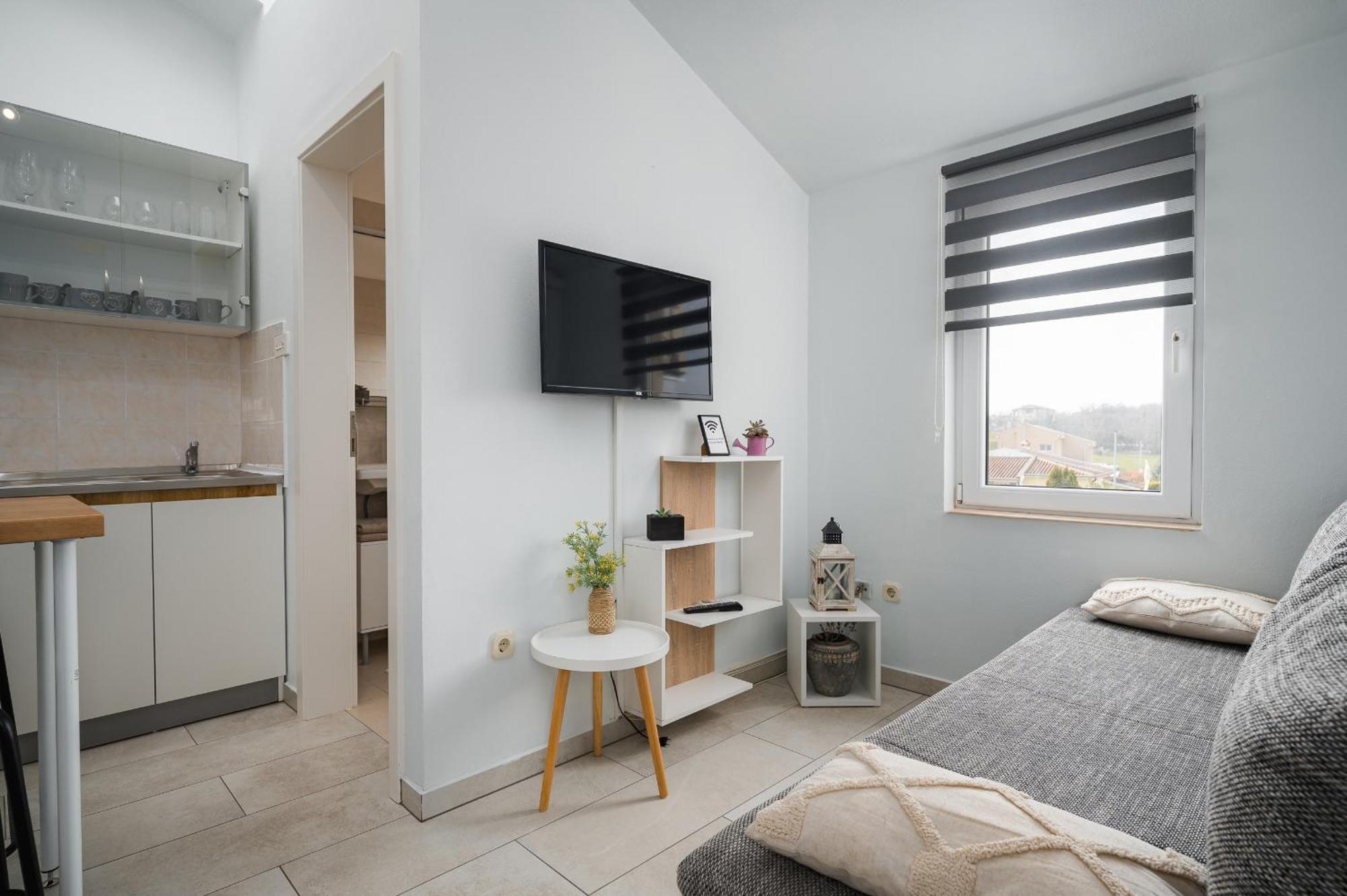 Charming Apartments Rose 1&2 With Pool ポレッチ エクステリア 写真
