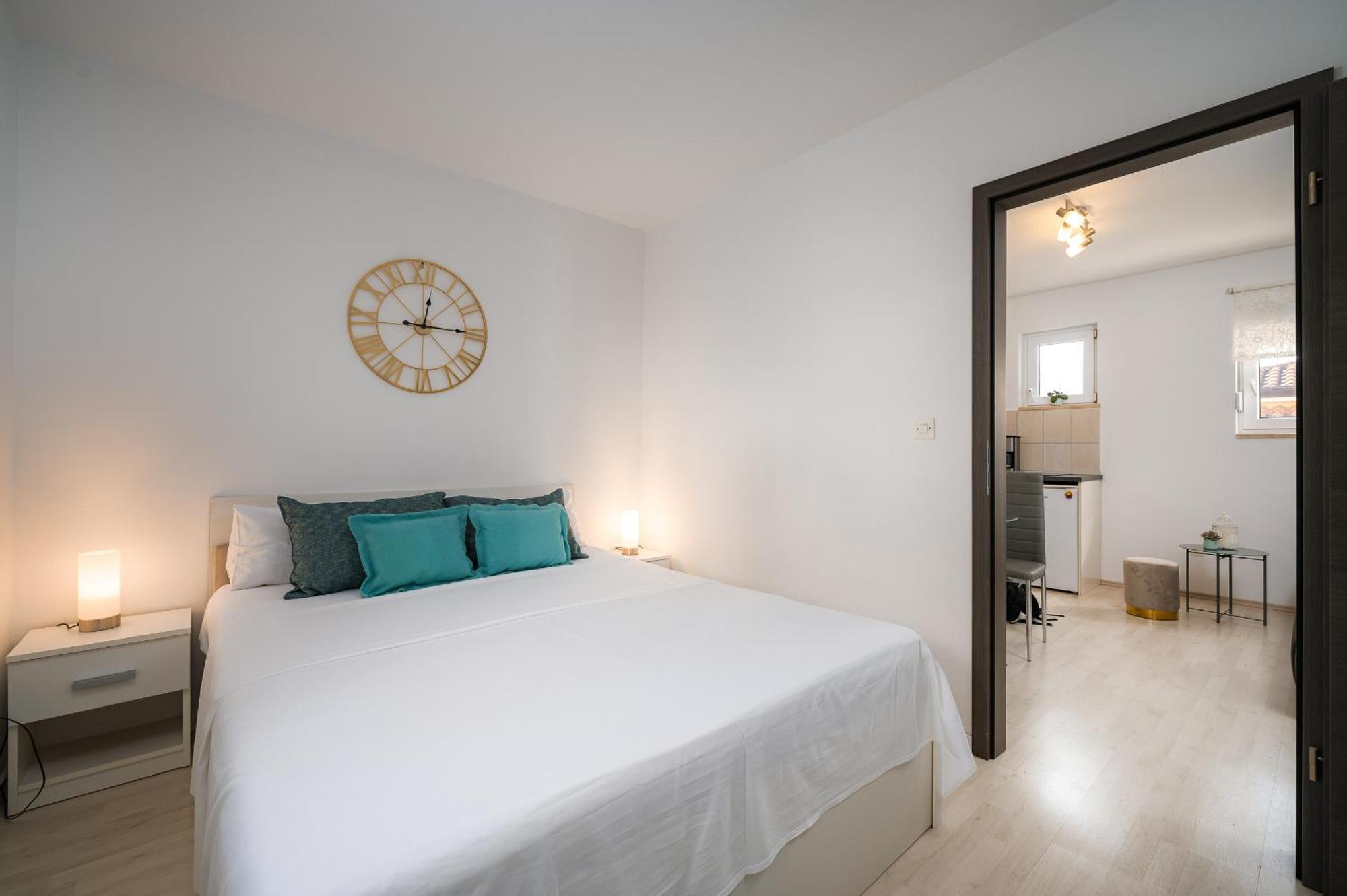 Charming Apartments Rose 1&2 With Pool ポレッチ エクステリア 写真